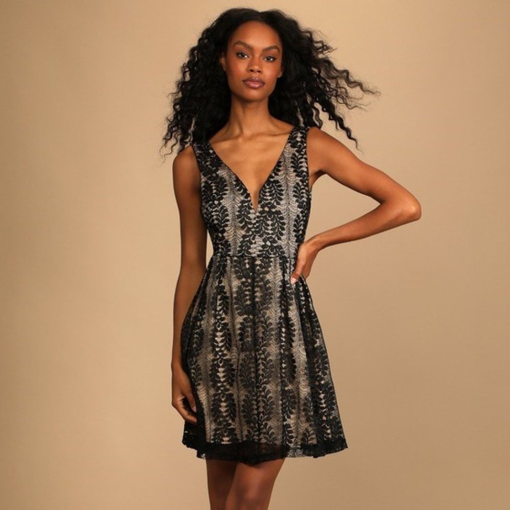 Lulus All of My Heart Black Lace Skater Dress Size Small